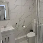 Abbott 게스트하우스 2*