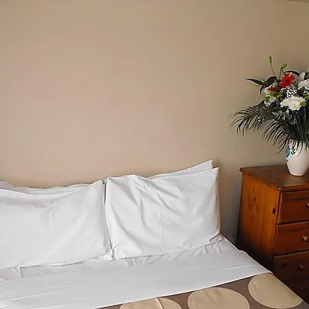 Гостевой дом Iveagh 2*